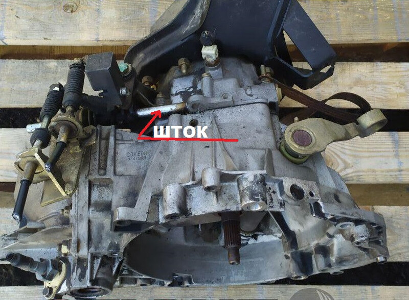 Шток (ось) переключения передач Fiat Ducato  1999 1.9 Дизель 