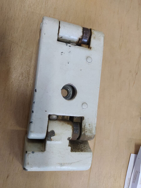 Петля двери Volkswagen LT  2006 2.5 Дизель Полтава