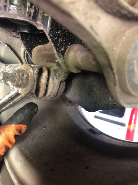 Шаровая задней цапфы или плавающий сайлентблок Alfa Romeo 156  2002 2.0 Бензин Мариуполь