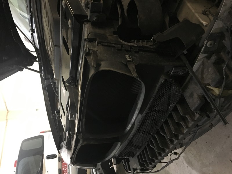 Воздухозаборник BMW X3 F25  2012 2.0 Дизель Луцк