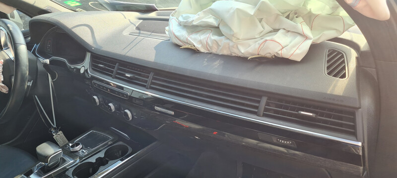 Торпеда Audi Q7 2016 г.  3.0 л бензин Одесса