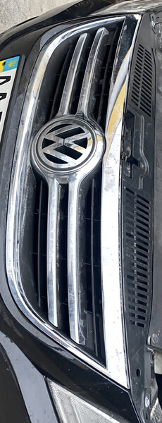 Решетка бампера Volkswagen Tiguan хэтчбек 2010 г.  2.0 л бензин Христиновка