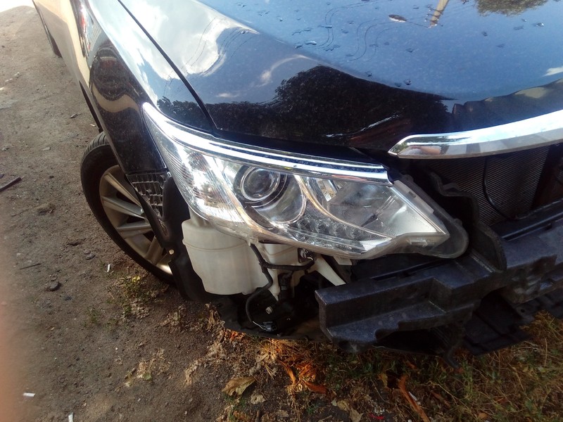 Фара передняя левая 81185-33800   Toyota Camry