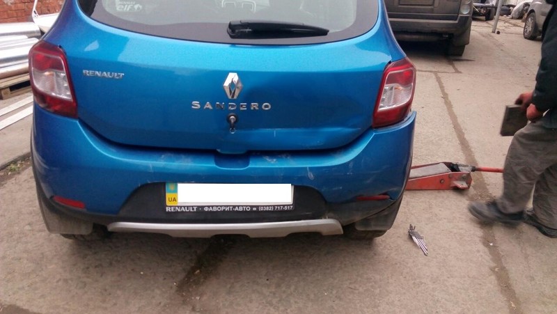 Бампер задний с пластиковыми усилителями Renault Sandero 2013+ 2013 хэтчбек 2.0 Бензин Хмельницкий
