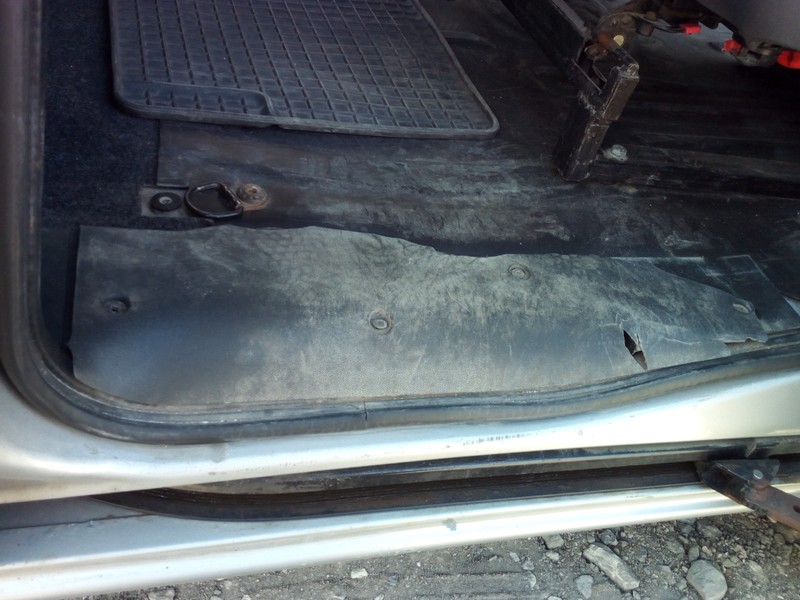 Облицовка порога двери Fiat Doblo 2006 г.  1.6 л бензин Тернополь