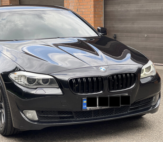 Капот BMW 5 Series 2011 р.  3.0 л бензин Сміла