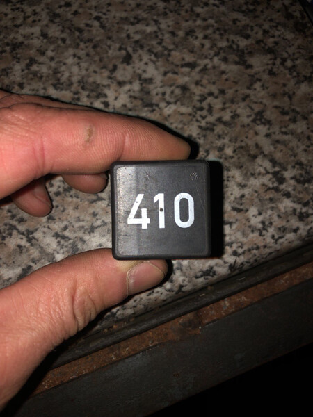 Реле бензонасосу Seat Alhambra універсал 2000 р.  2.0 л бензин Київ