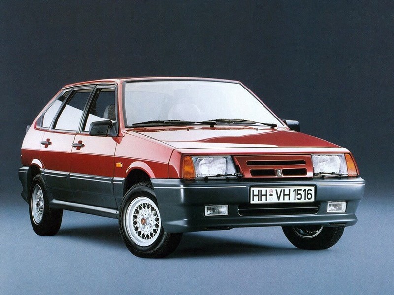 Бампер 2108 ВАЗ 2109 хэтчбек 1991 г.  Харьков
