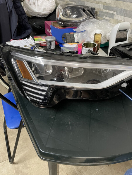 Фара передня права 4KE941040B   Audi e-tron