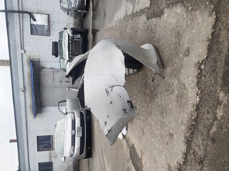 Бампер передний Toyota Prius 30  2013 универсал 1.8 Бензин Киев