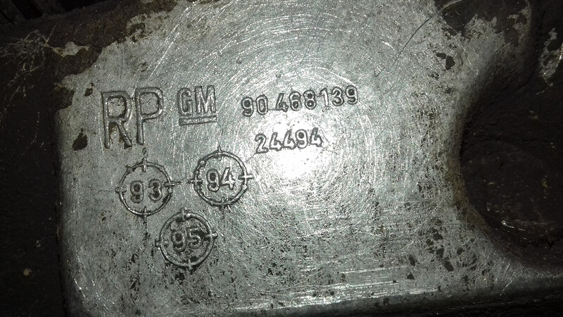 Кронштейн двигателя 90468139   Opel Astra