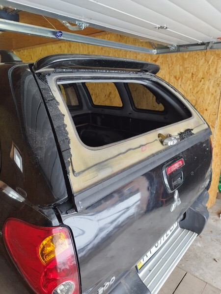 Заднее стекло на кунг Mitsubishi L 200  2012 2.4 Дизель 