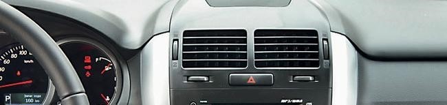 Верхний обдув на торпеде Suzuki Grand Vitara  2008 2.4 Бензин Киев