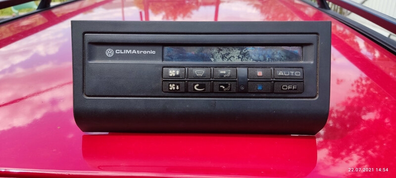 Блок управления климат-контролем Volkswagen Passat B2  1983 