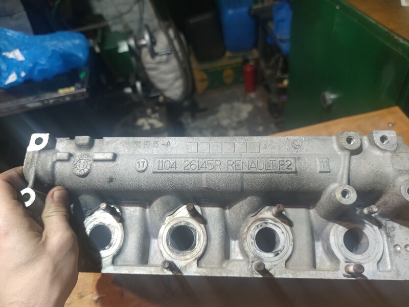 Головка двигуна Nissan Juke  2011 1.5 Дизель 