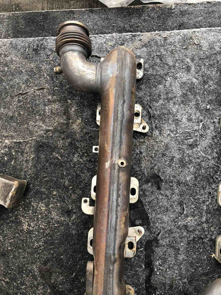 Выпускной коллектор Volkswagen Touareg  2006 5.0 Дизель Киев