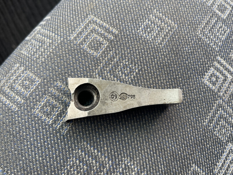 Бугель форсунки Citroen C5 універсал 2009 р.  2.0 л дизель Луцьк