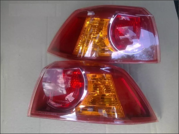 Задние фонари Mitsubishi Lancer X  2010 2.0 Бензин Одесса