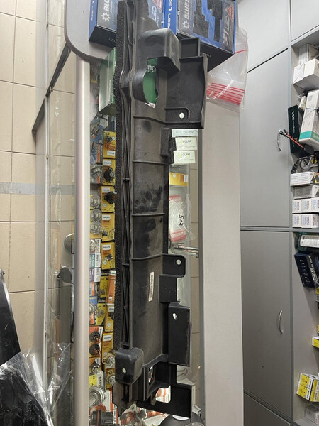 Кріплення радіатора Nissan Rogue  2017 2.5 Бензин Тернополь