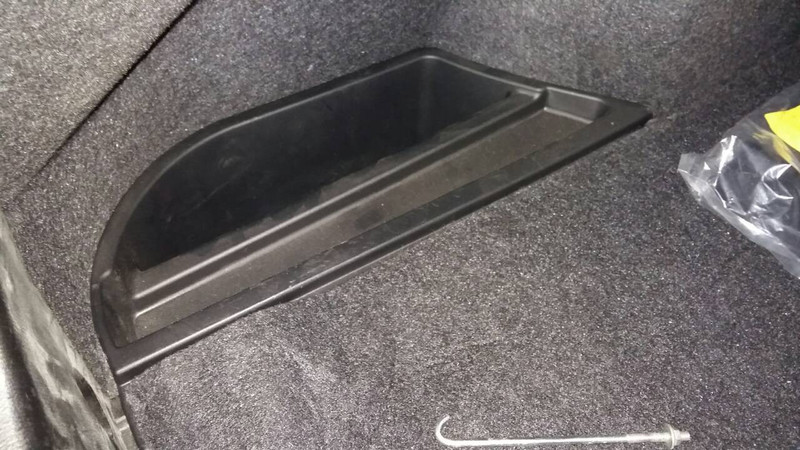 Органайзер в багажник левый Mazda 6  2016 2.5 Бензин Львов