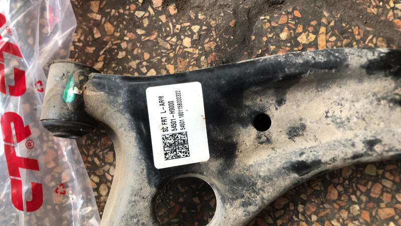 Рычаг нижний правый передний Hyundai Accent  2018 1.6 Бензин 