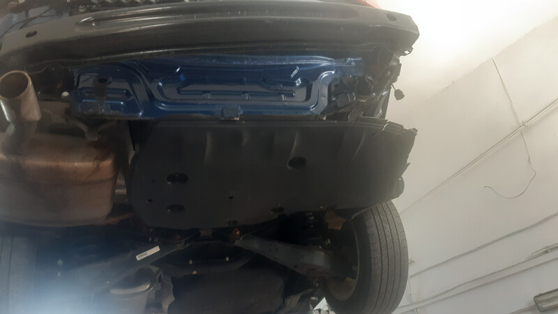 Защита днища кузова 561825522A   Volkswagen Passat