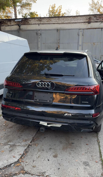 Нижняя часть заднего бампера Audi Q7  2022 3.0 Бензин Киев