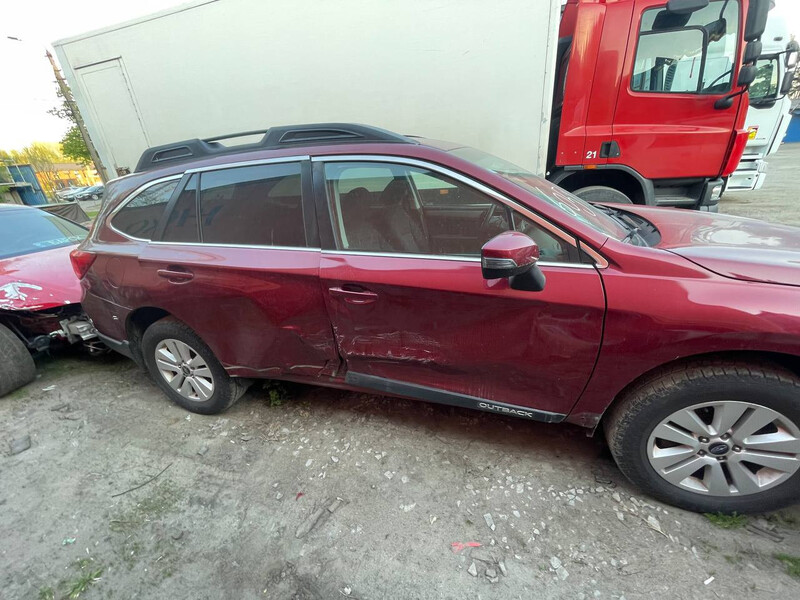 Двері Subaru Outback  2017 2.4 Бензин Бровари