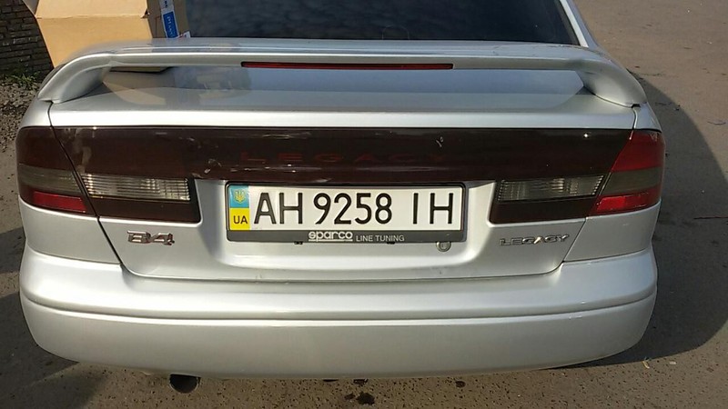 Правый задний стоп темный Subaru Legacy b12 2002 г.  2.0 л бензин Киев