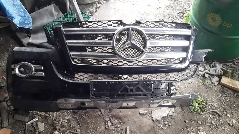Нижняя губа переднего бампера на mersedec GL Mercedes-Benz GL-Сlass X164  2008 5.5 Бензин Луцк