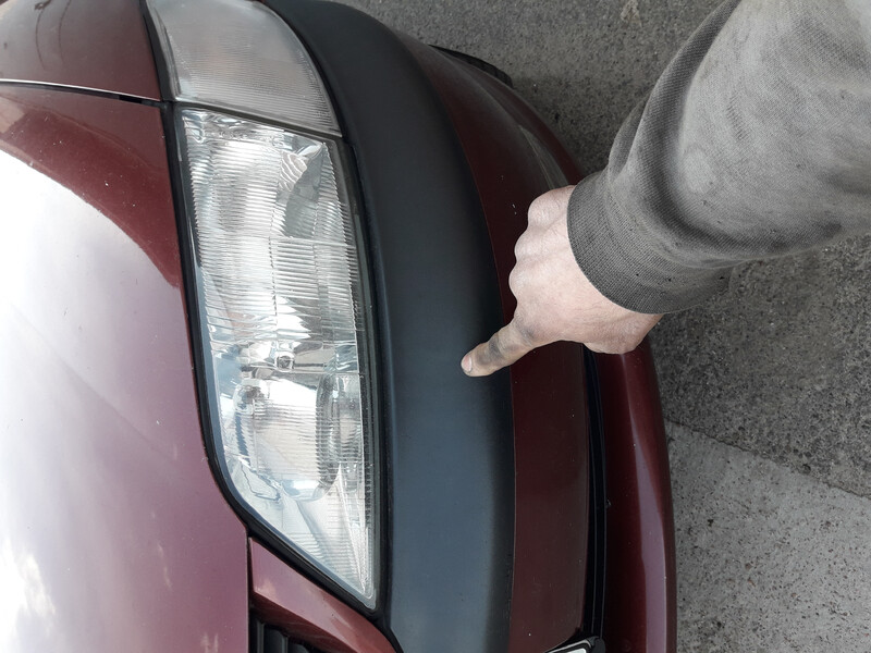 Верхний молдинг переднего бампера Opel Vectra B универсал 1997 г.  1.6 л бензин Киев