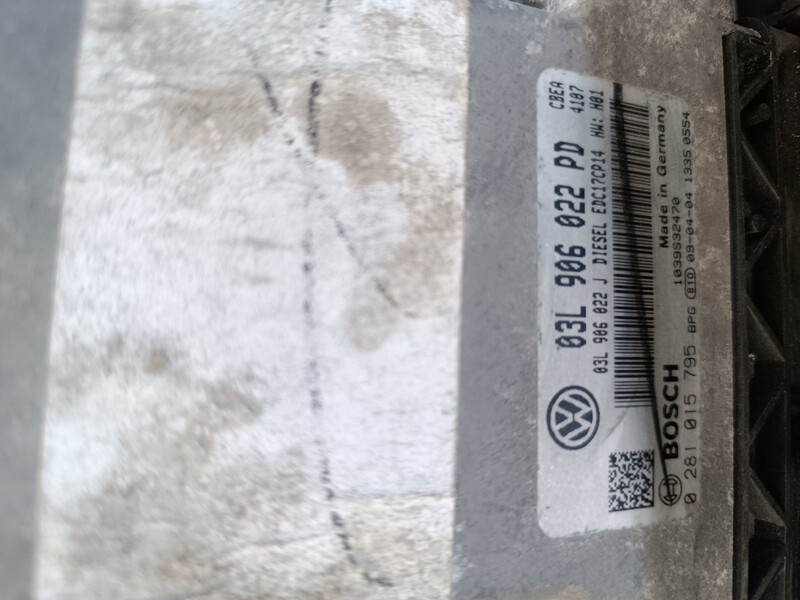 ЭБУ двигателя Volkswagen Jetta 5  2009 2.0 Дизель Авангард