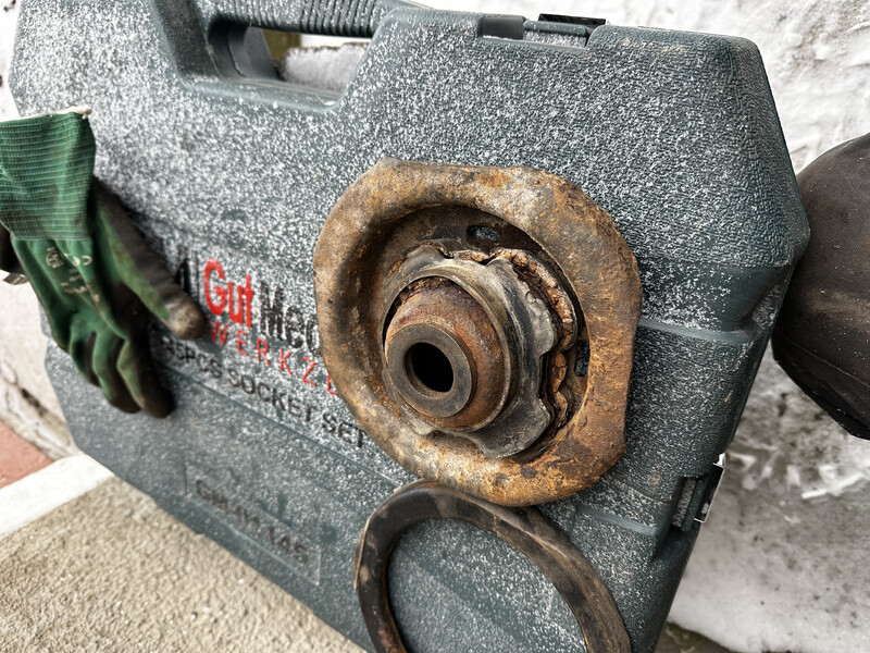 Чашка пружины передней подвески Mazda 626  2000 Млинов