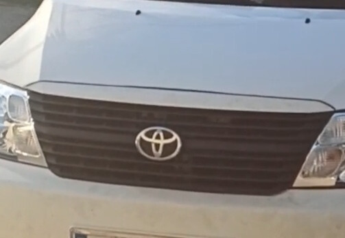 Решетка радиатора Toyota Hiace 2008 г.  2.5 л дизель Одесса