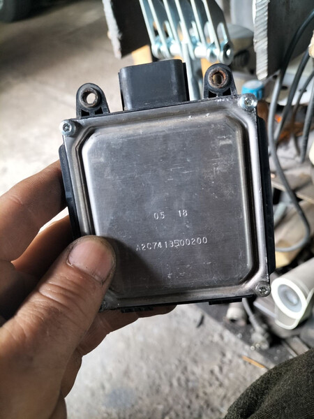 Датчик сліпих зон правий Nissan Rogue  2018 2.4 Бензин 