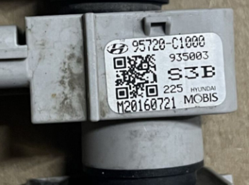 Парктроник задний 95720C1000   Hyundai Sonata