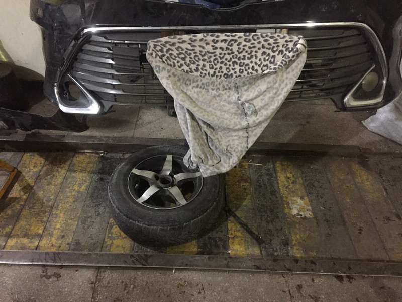 Накладка капота хром Toyota Camry 55 2015 2.5 Бензин Каменское