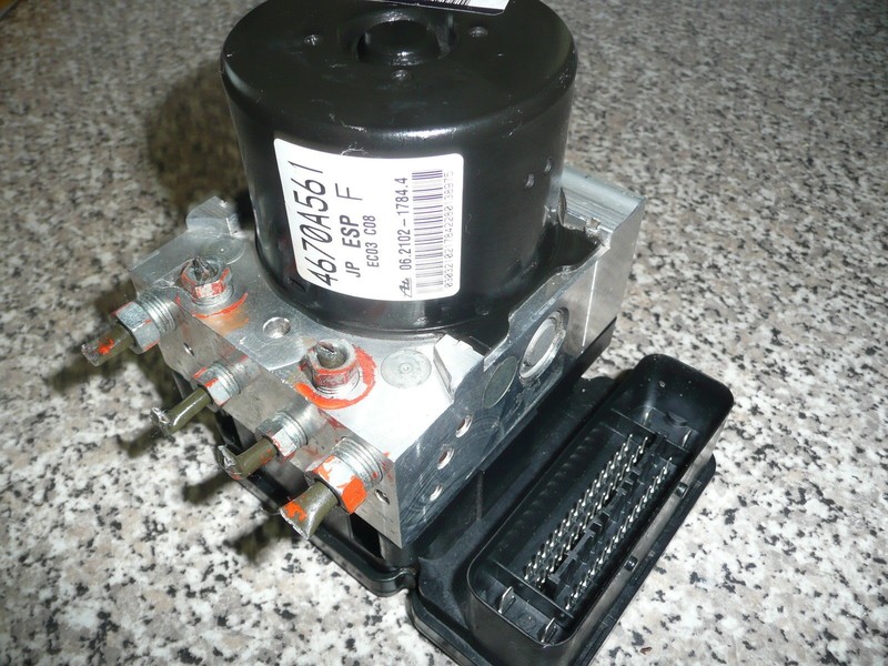 Блок управления ABS 4670A561   Mitsubishi Lancer X