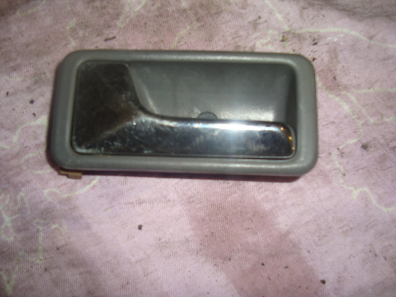 Ручка двери внутренняя левая Mazda 626  1988 хэтчбек 1.8 Бензин Одесса