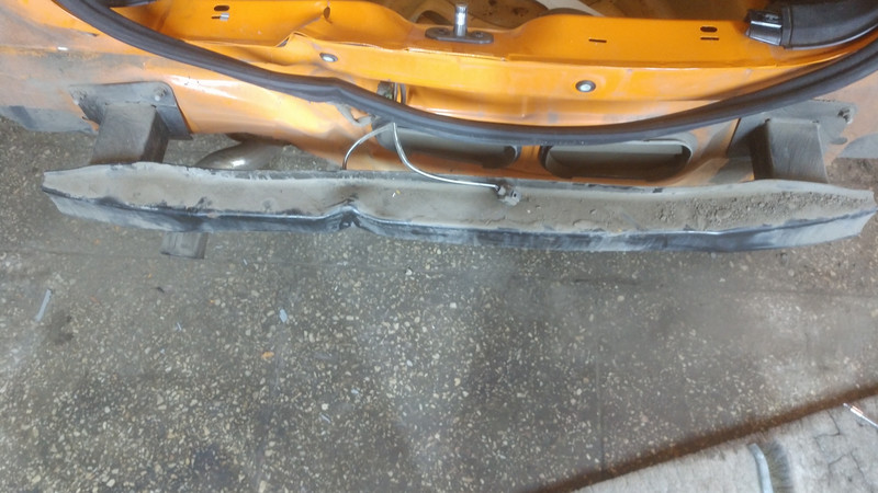 Задний усилитель бампера Volkswagen Cross Polo 2013 г.  2.0 л бензин Одесса