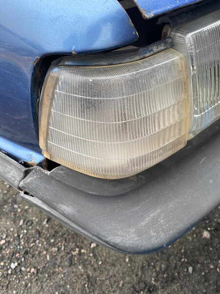 Поворотники Mazda 626  1985 2.0 Бензин 