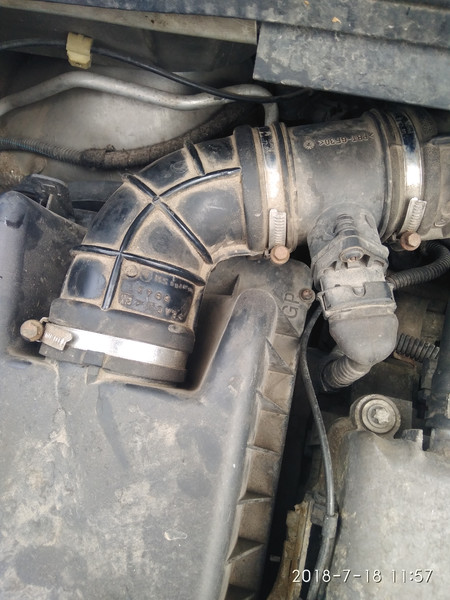 Патрубок повітрозабірника 90530766   Opel Astra, Opel Zafira