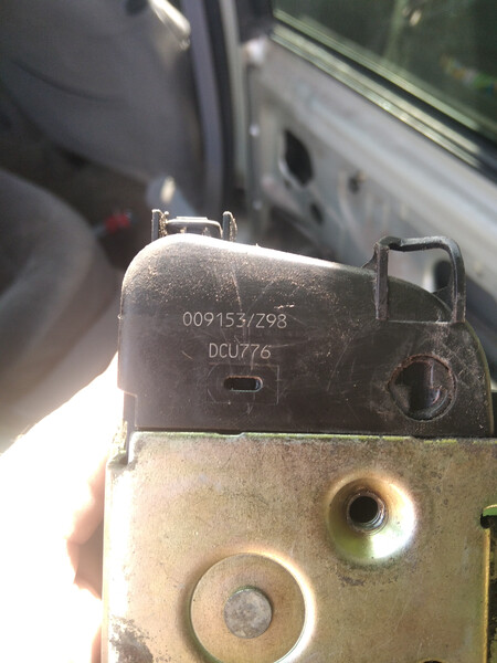 Замок дверей задніх правих Renault Laguna 2  2002 хетчбек 2.0 Бензин 