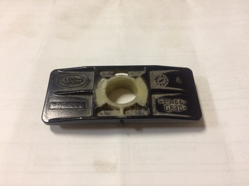 Крепление крыла верх пластик Land Rover Range Rover Evoque 2016 г.  2.0 л бензин Днепр