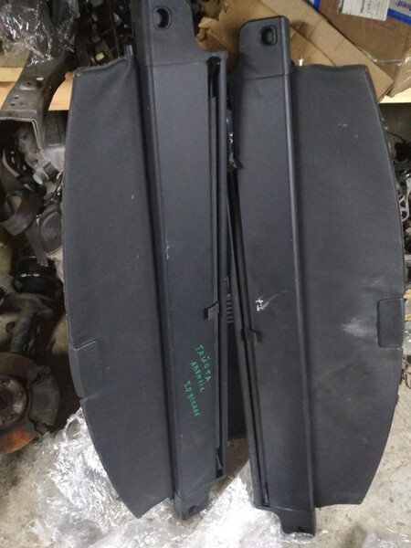 Шторка багажника Toyota Avensis  2004 универсал 1.8 Бензин Львов