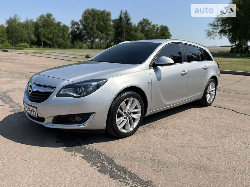 Бампер передний Opel Insignia A универсал 2015 г.  1.6 л дизель Житомир