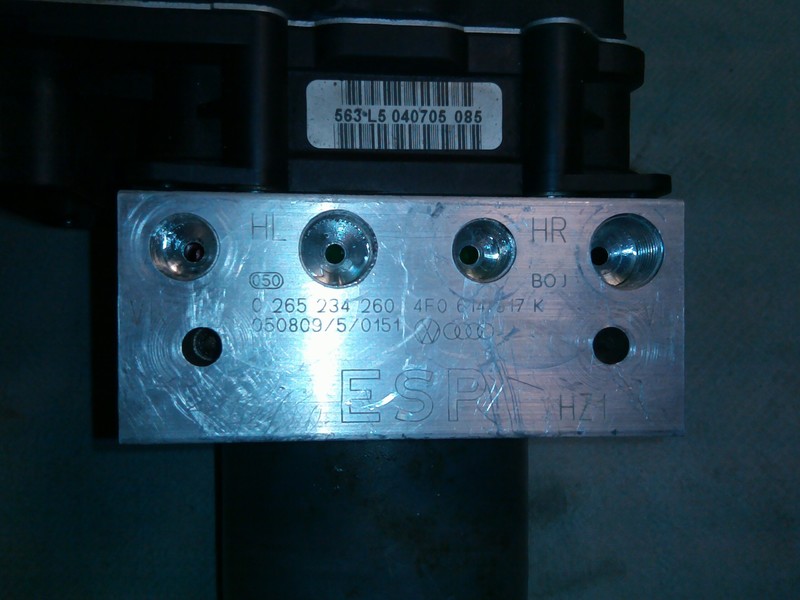 Блок управления ABS 0265234260   Audi A6