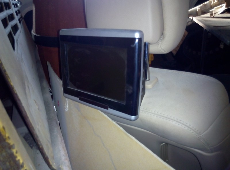 Монитор в сиденее Mercedes-Benz GL-Сlass X164 2010 5.0 Бензин 