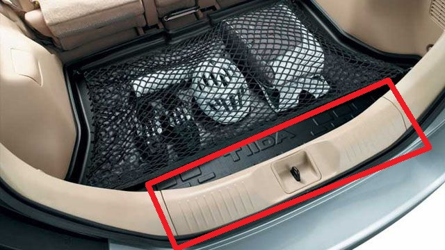 Пластик задней панели багажника внутренний Nissan Tiida C11  2008 хетчбек 1.6 Бензин 