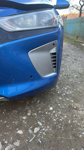 Правая заглушка переднего бампера Hyundai IONIQ  2017 1.6 Бензин Ивано-Франковск